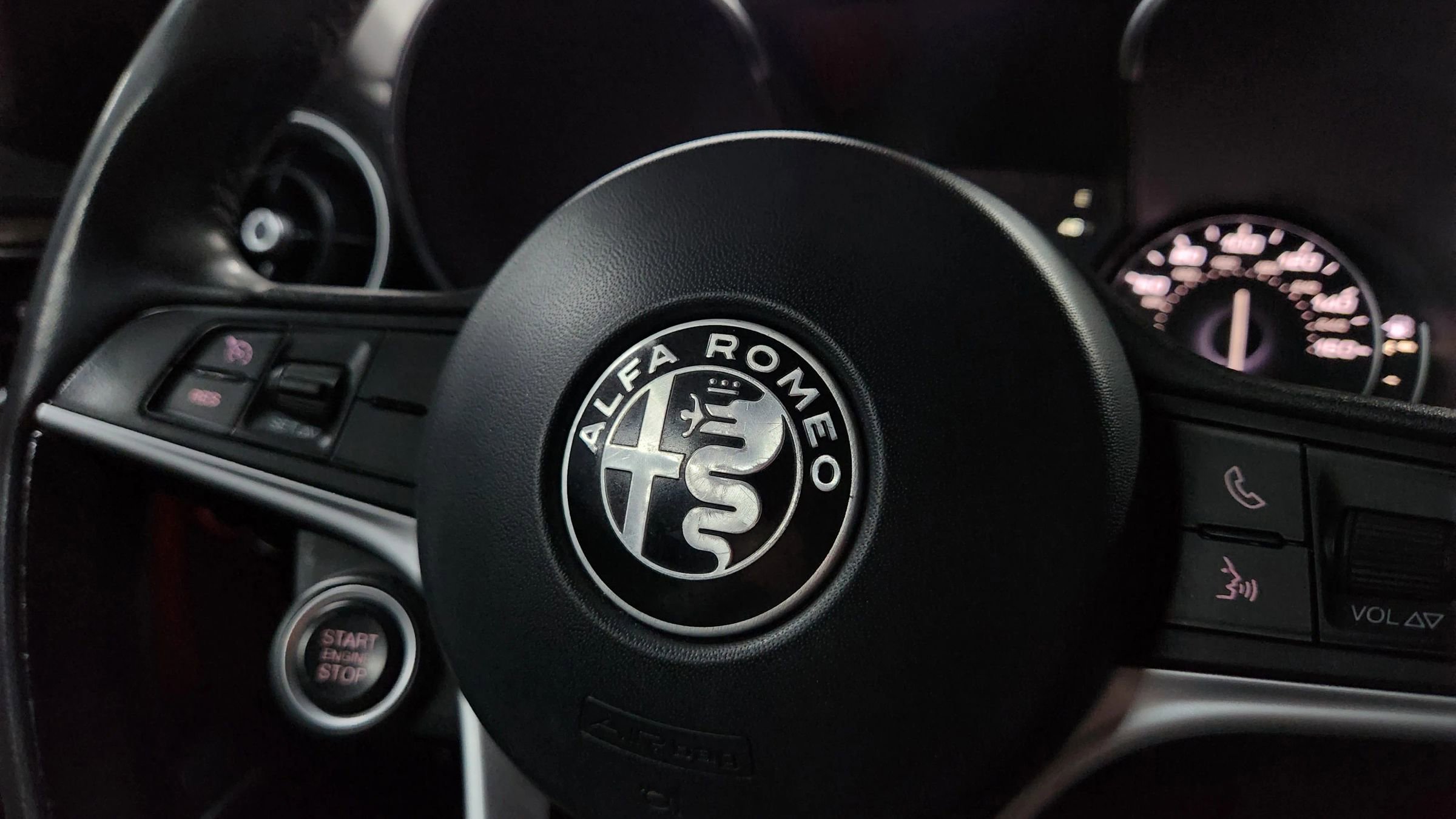Used 2017 Alfa Romeo Giulia Ti image 27