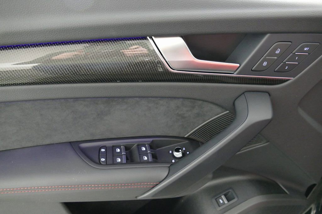 Used 2025 Audi SQ5 Premium Plus image 11