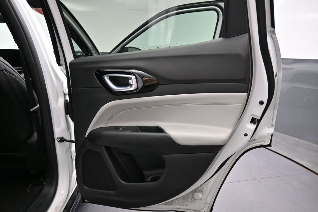Used 2025 Jeep Compass Limited AWD/4WD image 21