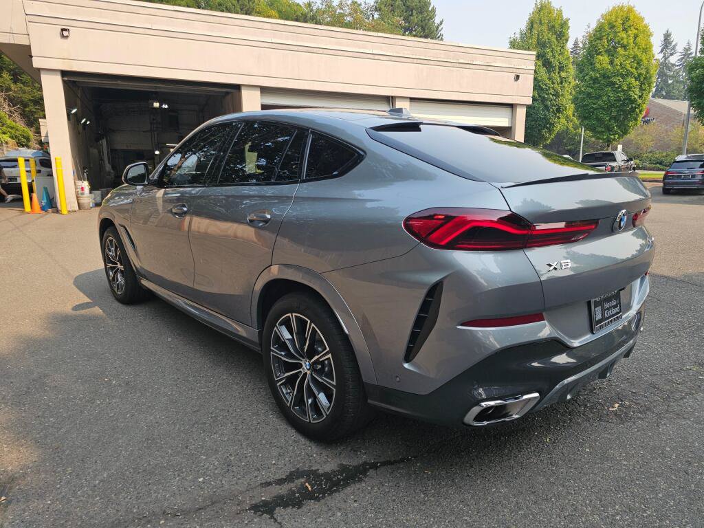 Used 2026 BMW X6 xDrive40i w/ Climate Comfort Package AWD/4WD image 5