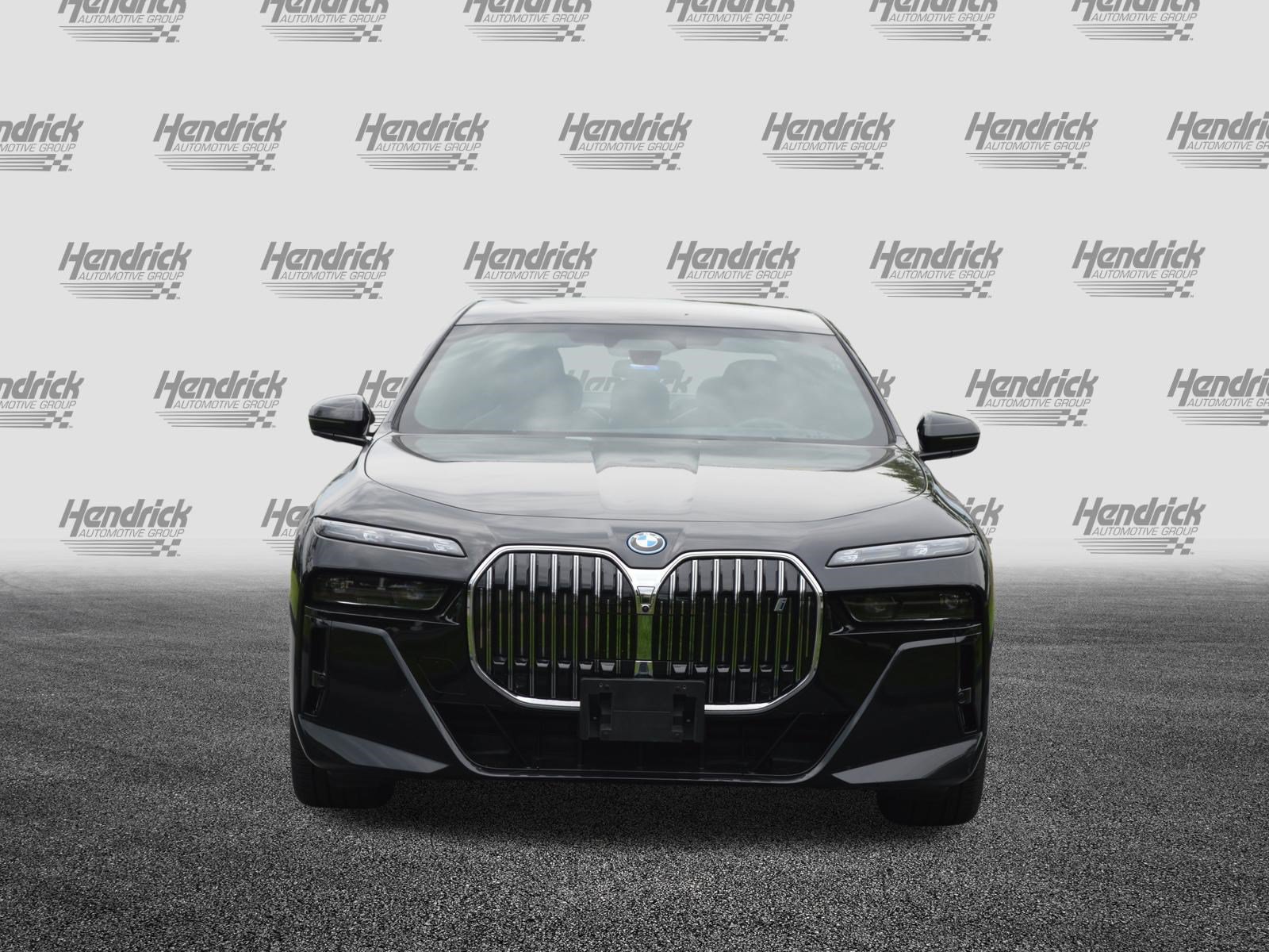 Certified 2023 BMW i7 xDrive60 w/ Executive Package 2 AWD/4WD image 6
