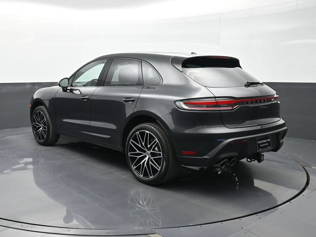 Certified 2026 Porsche Macan AWD/4WD image 3