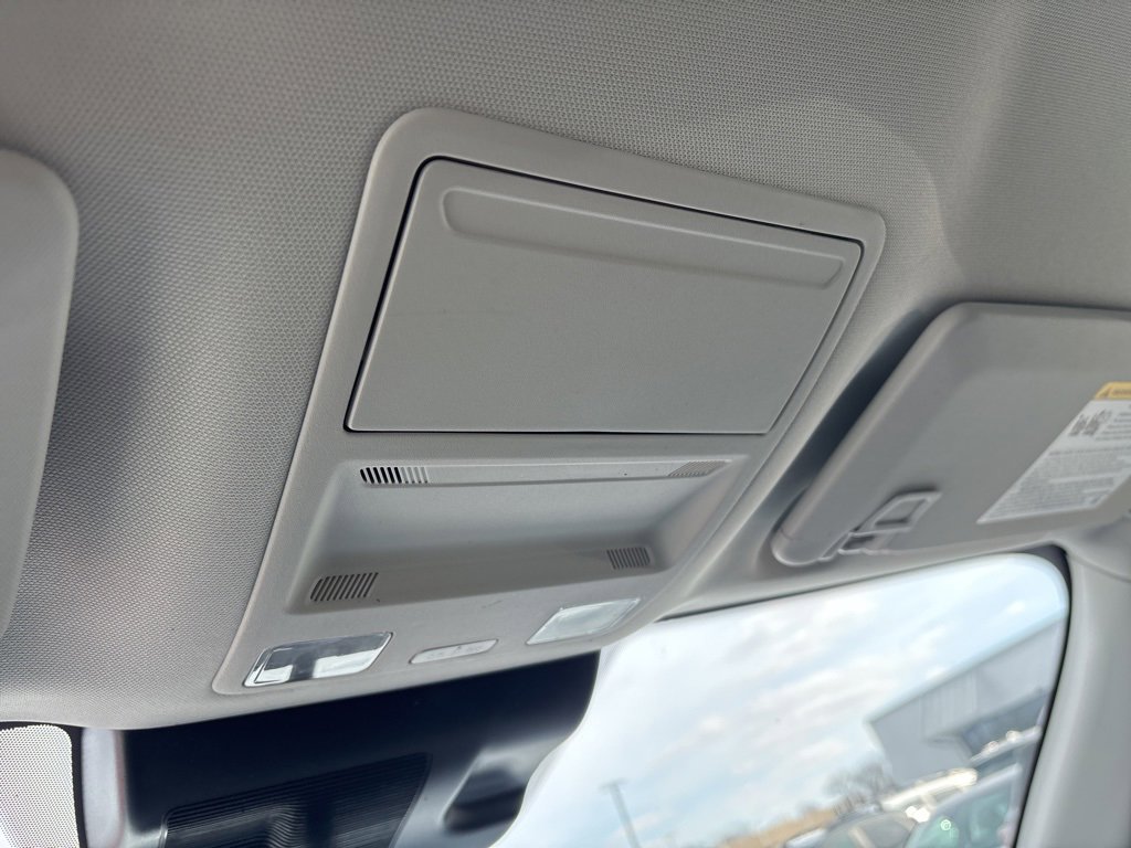 Used 2025 Ford Maverick XL w/ Equipment Group 101A image 22