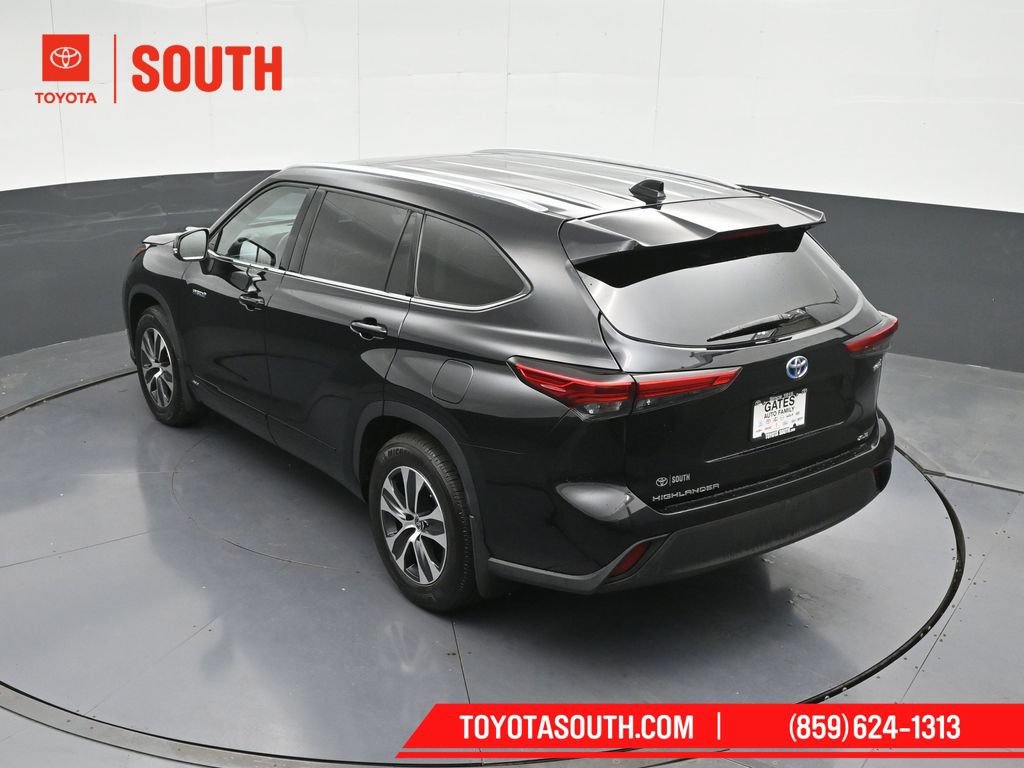 Used 2020 Toyota Highlander XLE AWD/4WD image 56