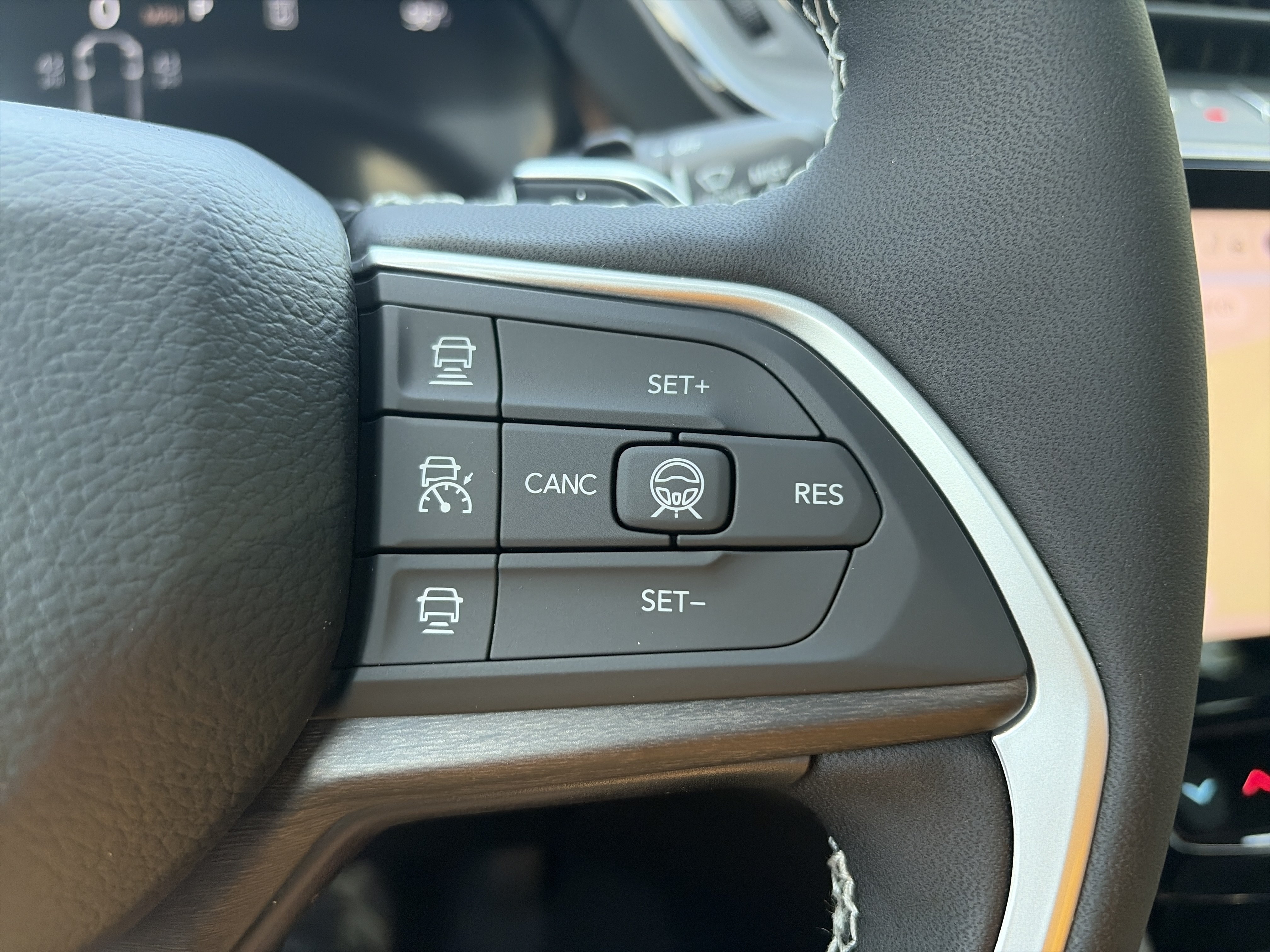 New 2026 Jeep Grand Cherokee L 4WD image 11