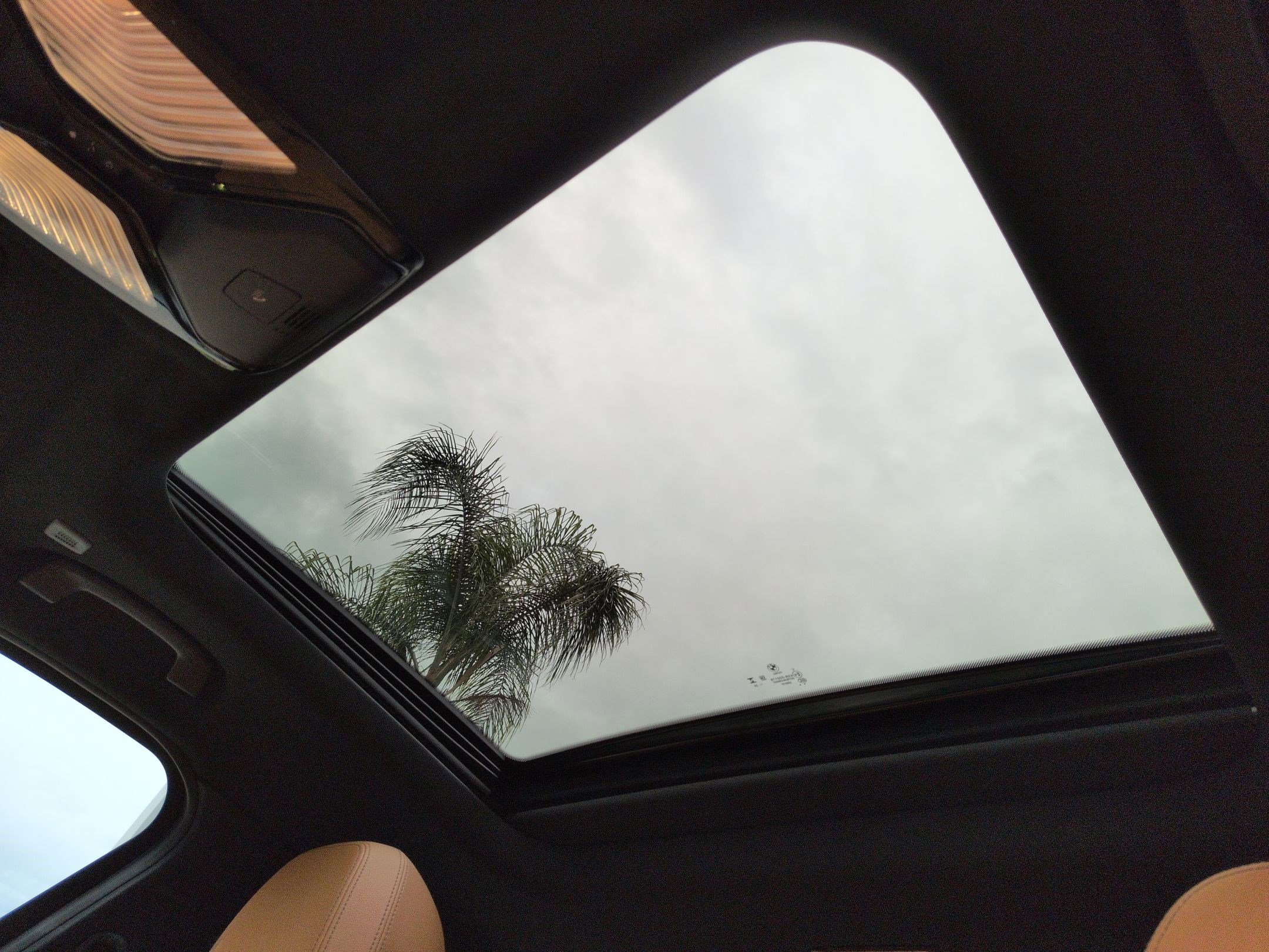 Used 2025 BMW 330i Sedan w/ M Sport Package image 28