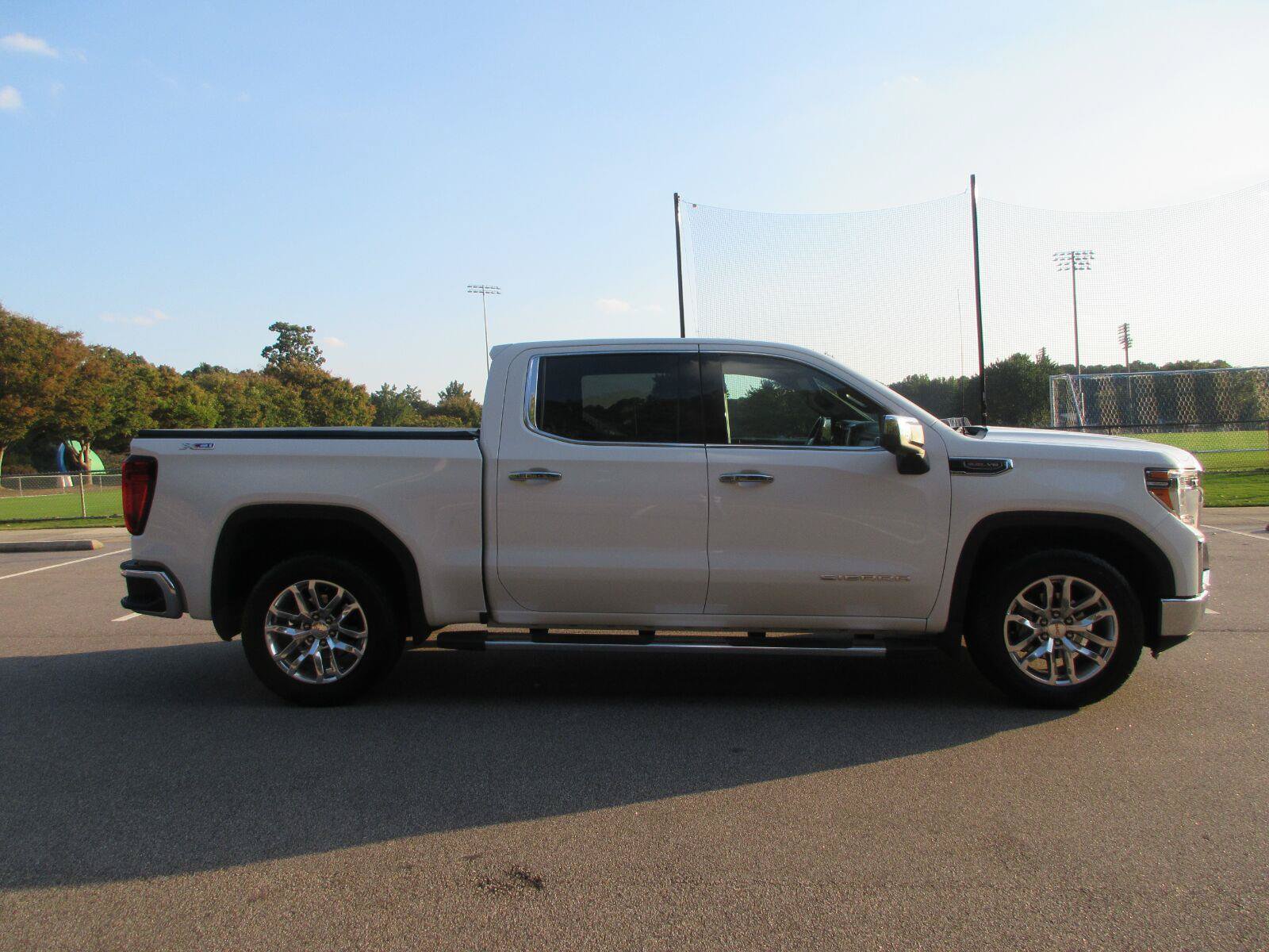 Used 2022 GMC Sierra 1500 SLT w/ SLT Premium Plus Package AWD/4WD image 4