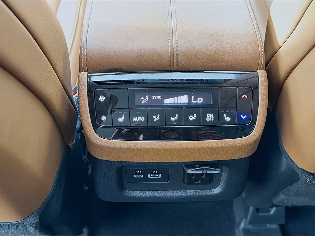 Used 2023 INFINITI QX60 Sensory AWD/4WD image 45
