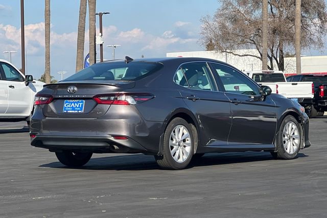 Used 2023 Toyota Camry LE image 4