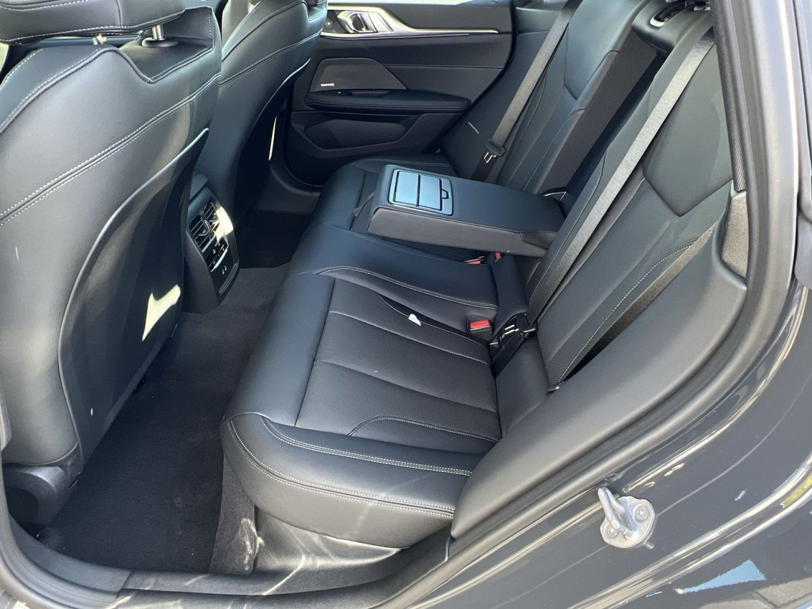 New 2026 BMW 430i xDrive w/ M Sport Package AWD/4WD image 22