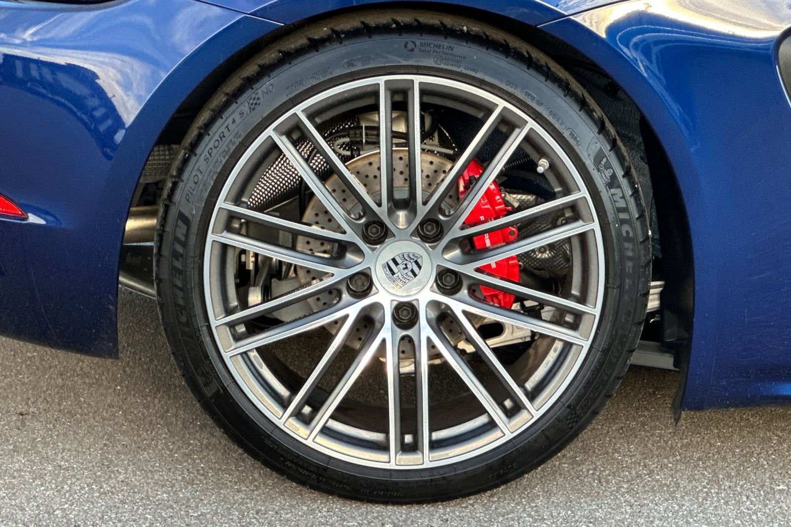 Used 2024 Porsche 718 Cayman S image 41