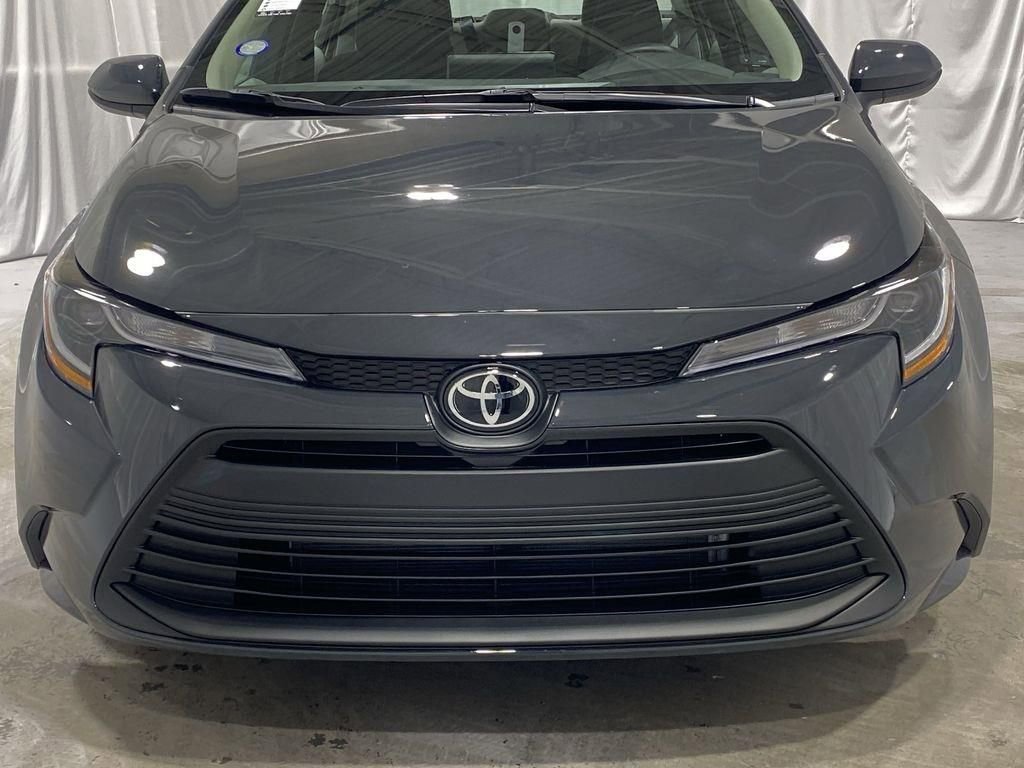 Used 2025 Toyota Corolla LE image 27