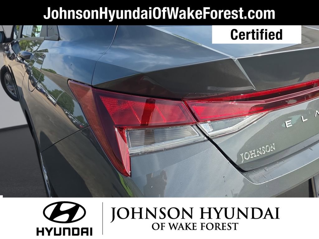 Certified 2025 Hyundai Elantra SE image 43
