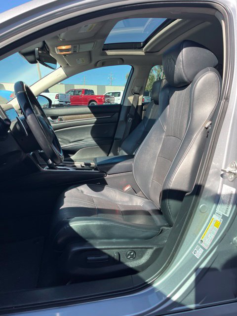 Used 2018 Honda Accord Touring image 31