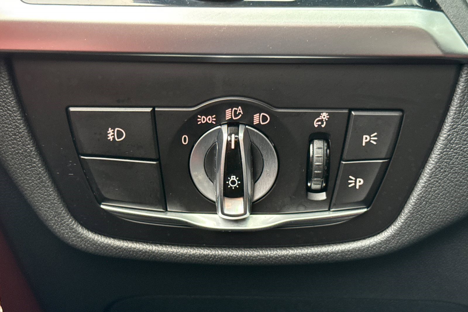 Certified 2021 BMW X4 xDrive30i w/ Executive Package image 36