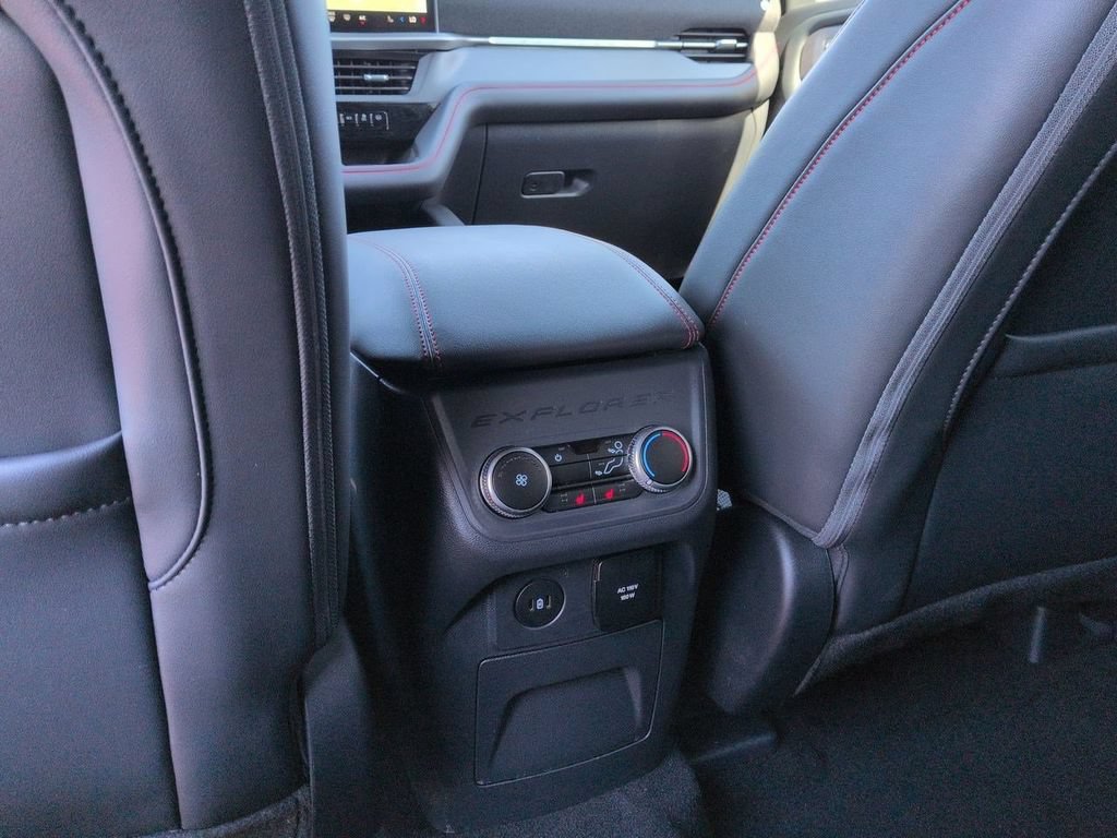 Used 2025 Ford Explorer ST AWD/4WD image 24