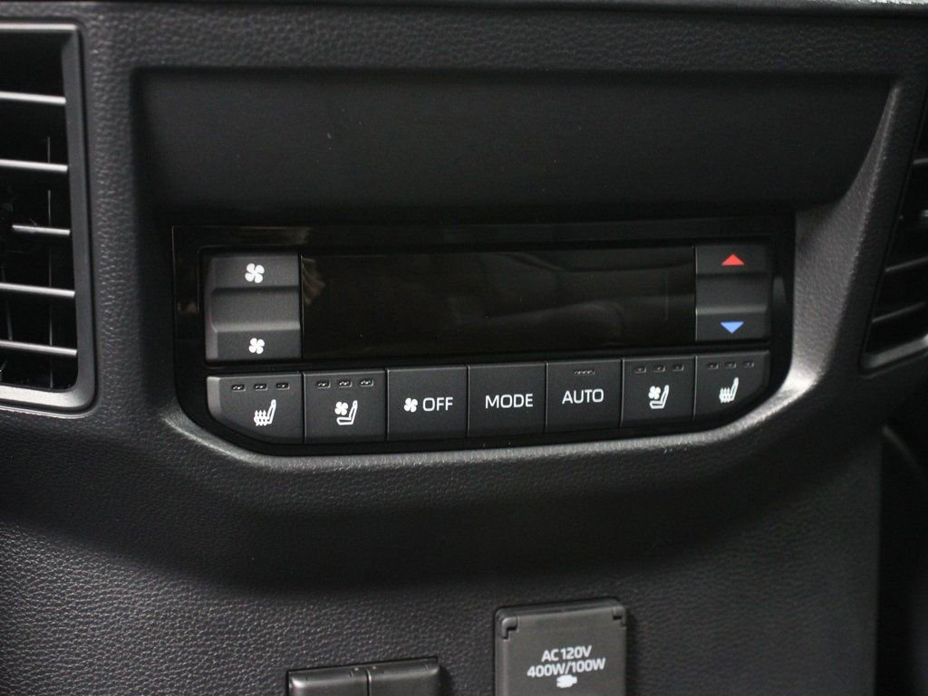 Used 2025 Toyota Sequoia Platinum image 11