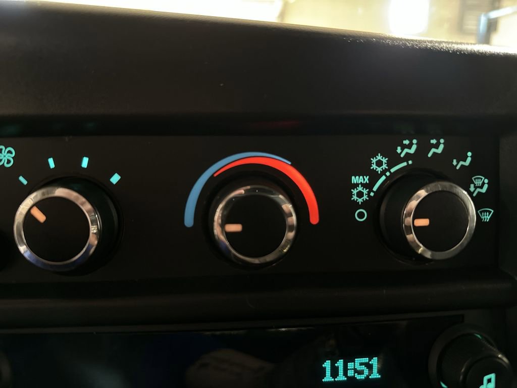 Used 2024 GMC Savana 2500 w/ Driver Convenience Package image 15