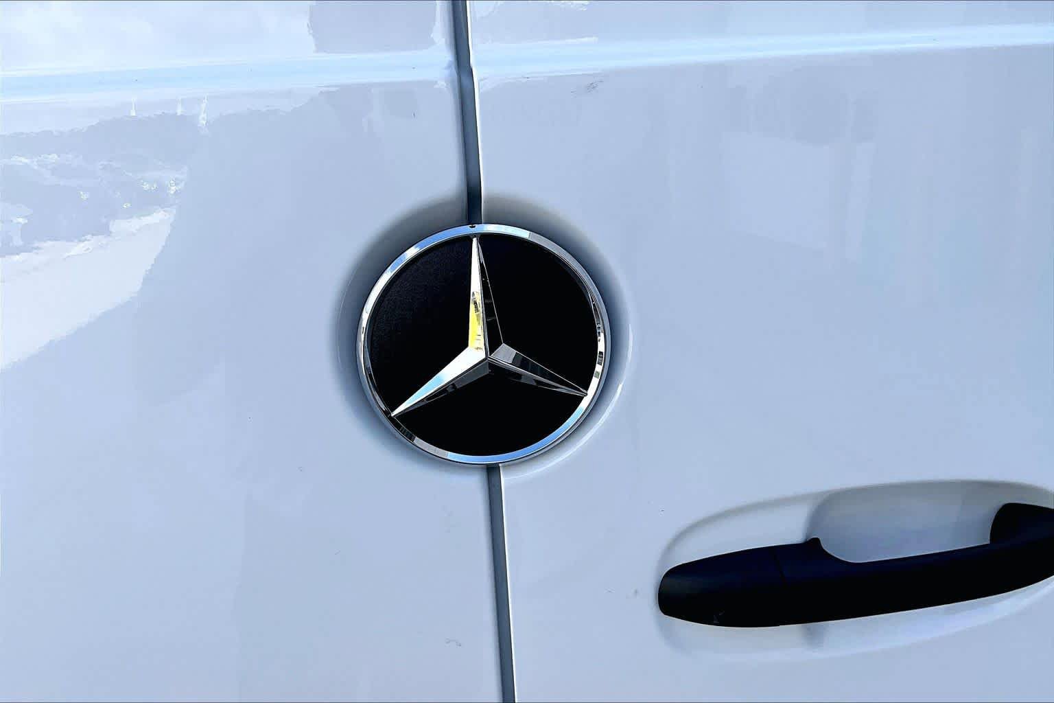 Used 2025 Mercedes-Benz Sprinter 2500 image 10