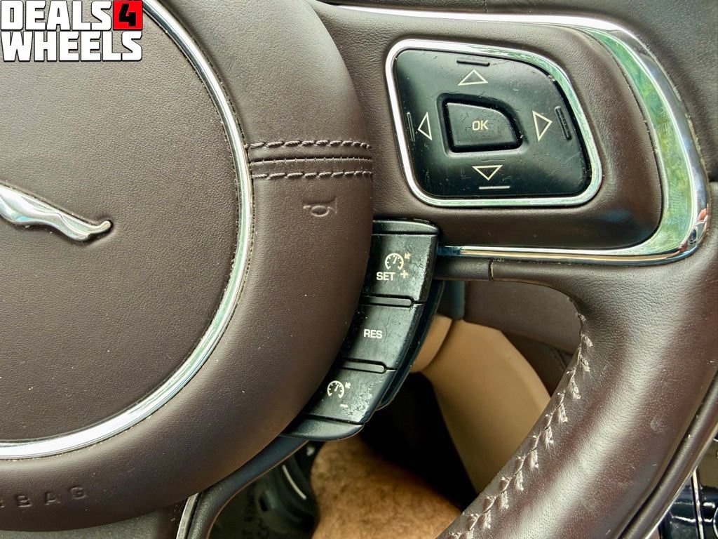 Used 2013 Jaguar XJ L Portfolio AWD/4WD image 27