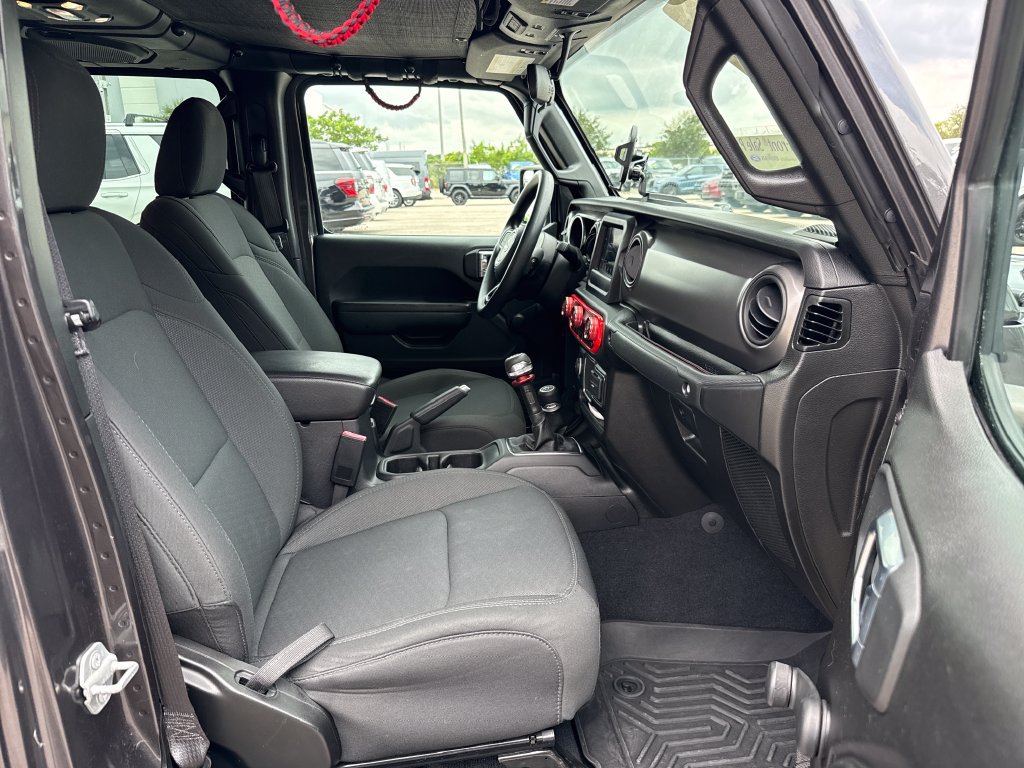Used 2022 Jeep Gladiator Sport AWD/4WD image 23