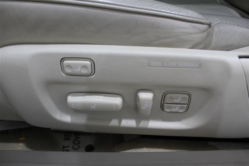 Used 2002 Lexus LS 430 RWD image 28