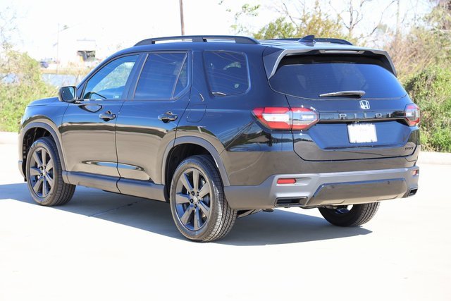 New 2026 Honda Pilot Sport image 6