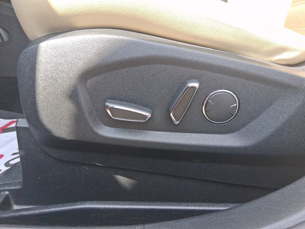 Used 2017 Ford Edge SEL w/ Equipment Group 201A FWD image 13
