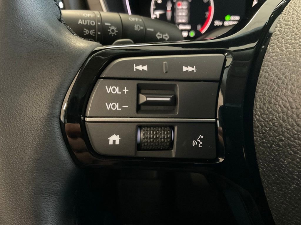 Used 2025 Honda Pilot EX-L image 13