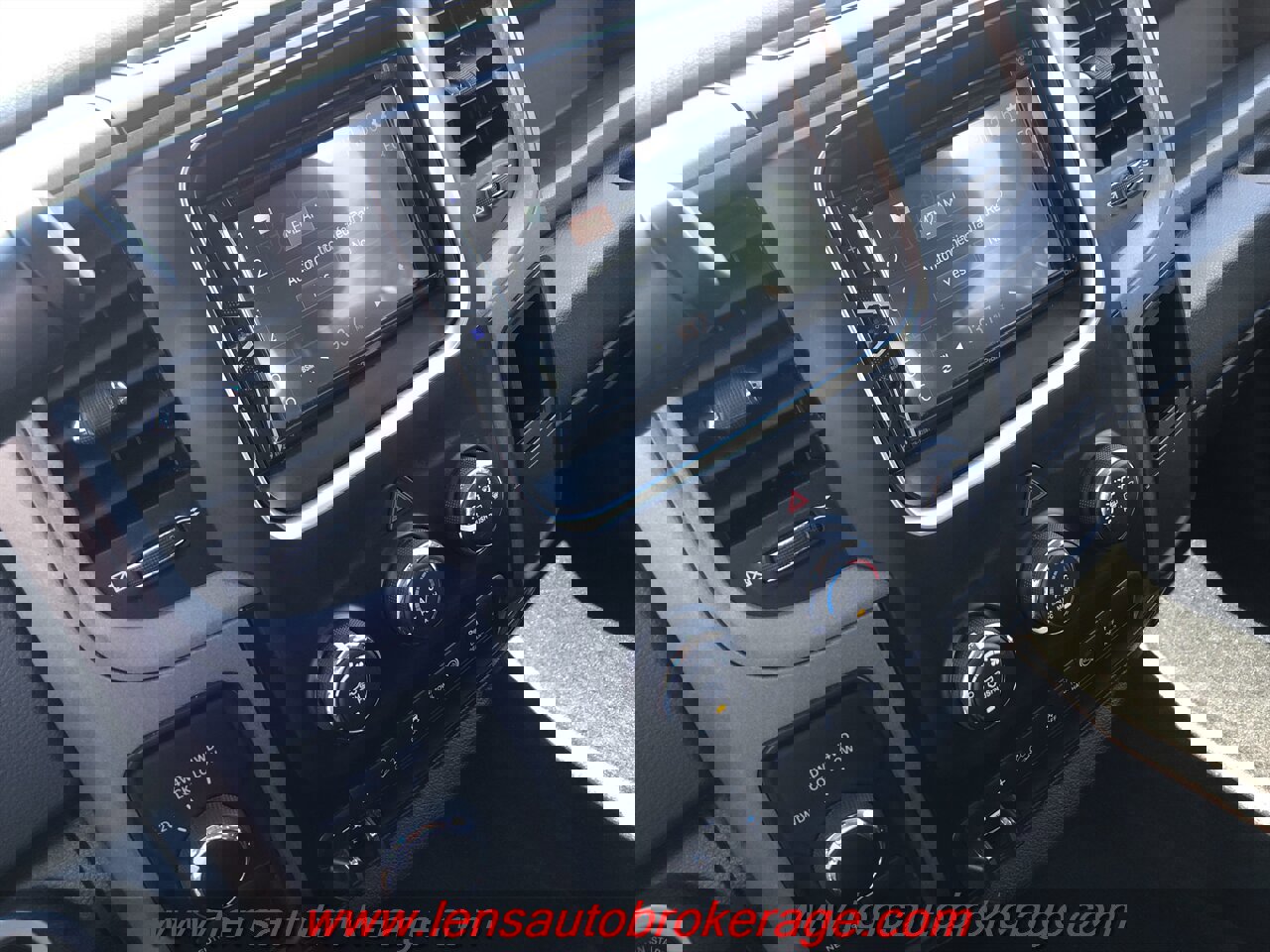 Used 2018 RAM 2500 Tradesman w/ Chrome Appearance Group image 15