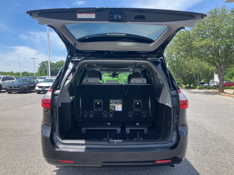 Used 2020 Toyota Sienna Limited Premium AWD/4WD image 19