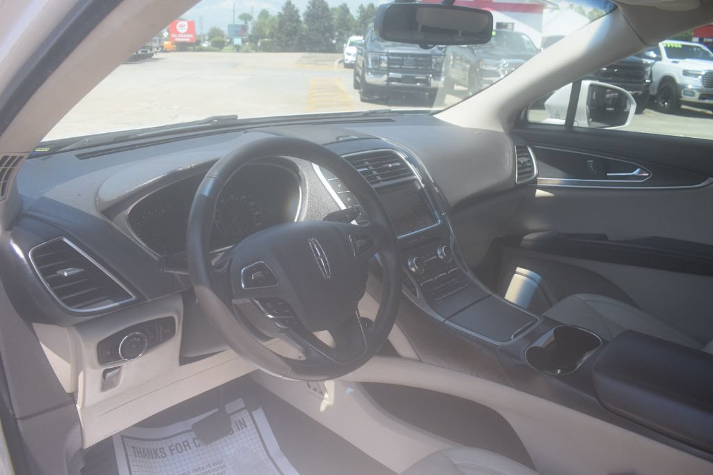 Used 2018 Lincoln MKX Reserve FWD image 7