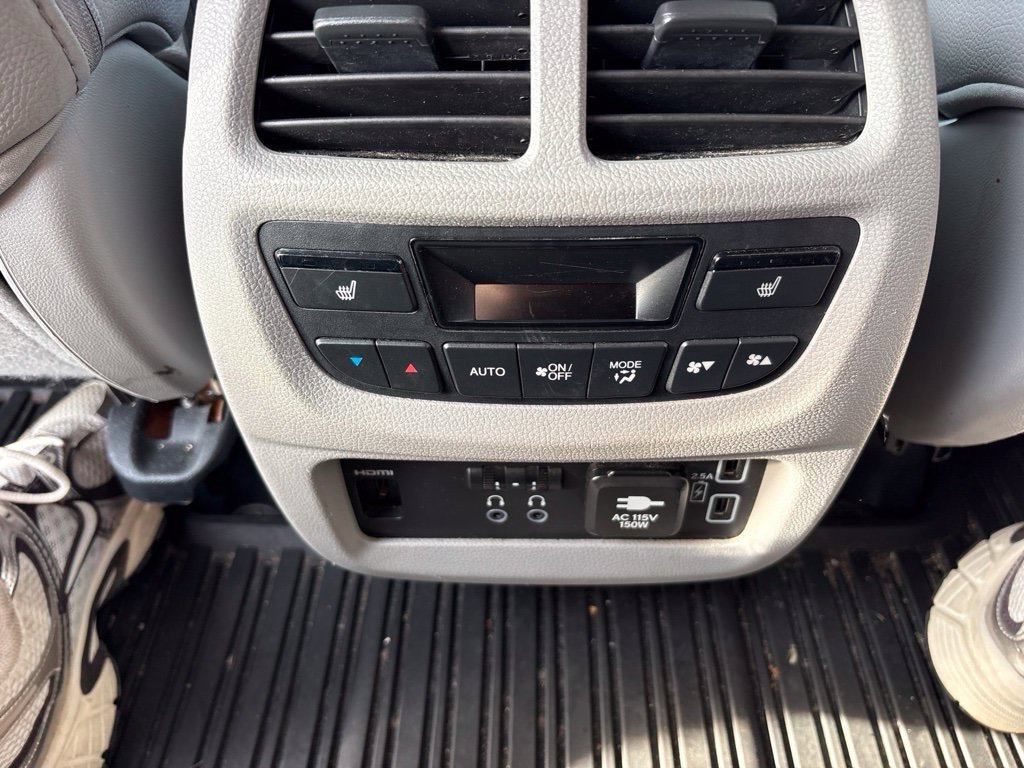 Used 2019 Honda Pilot Touring image 16