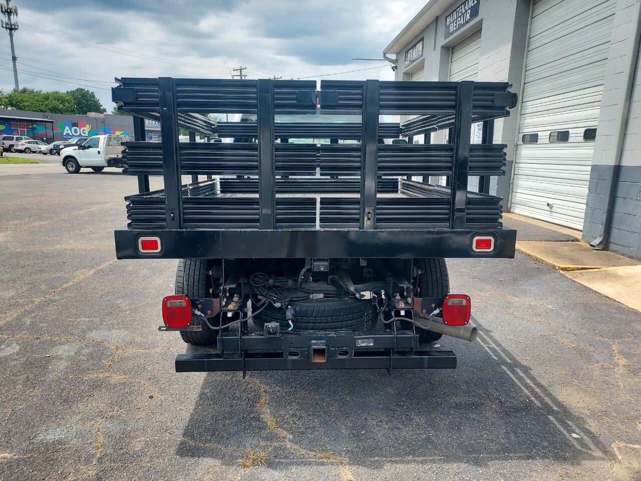 Used 2019 Ford F250 XL w/ Power Equipment Group RWD image 3