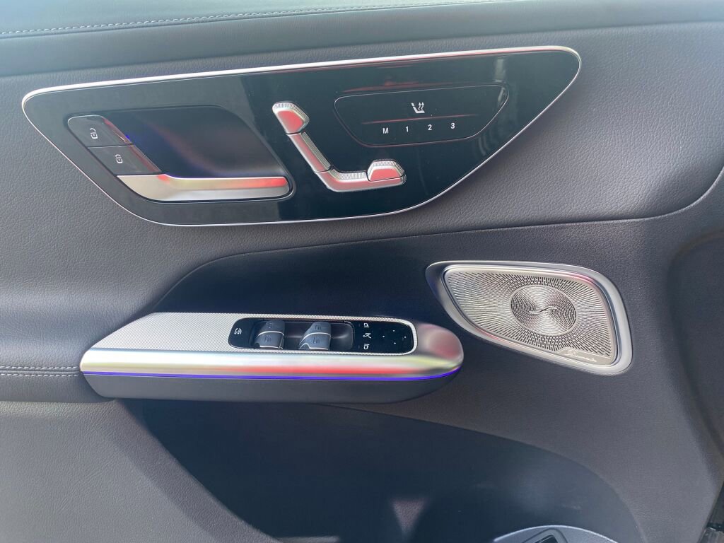 New 2026 Mercedes-Benz GLC 350e 4MATIC image 7