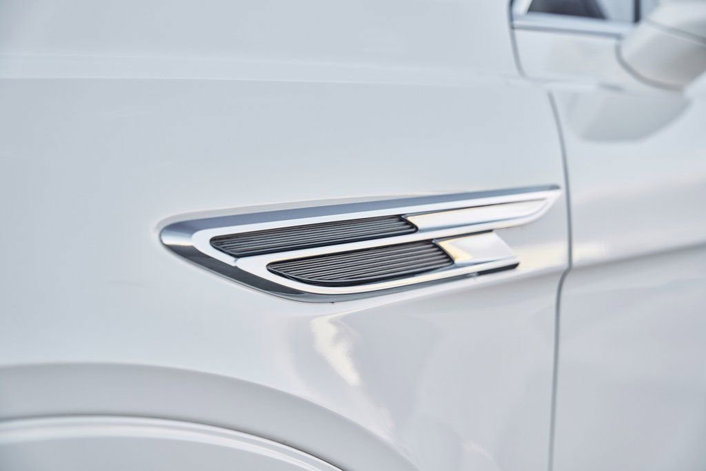 Used 2022 Bentley Bentayga image 8