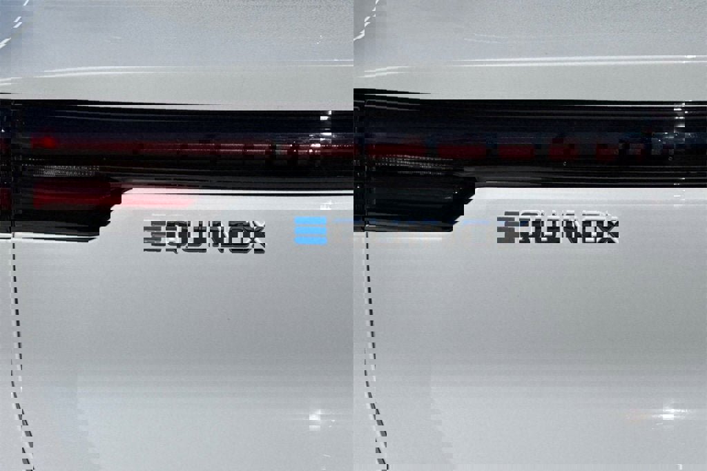 New 2026 Chevrolet Equinox EV LT image 26