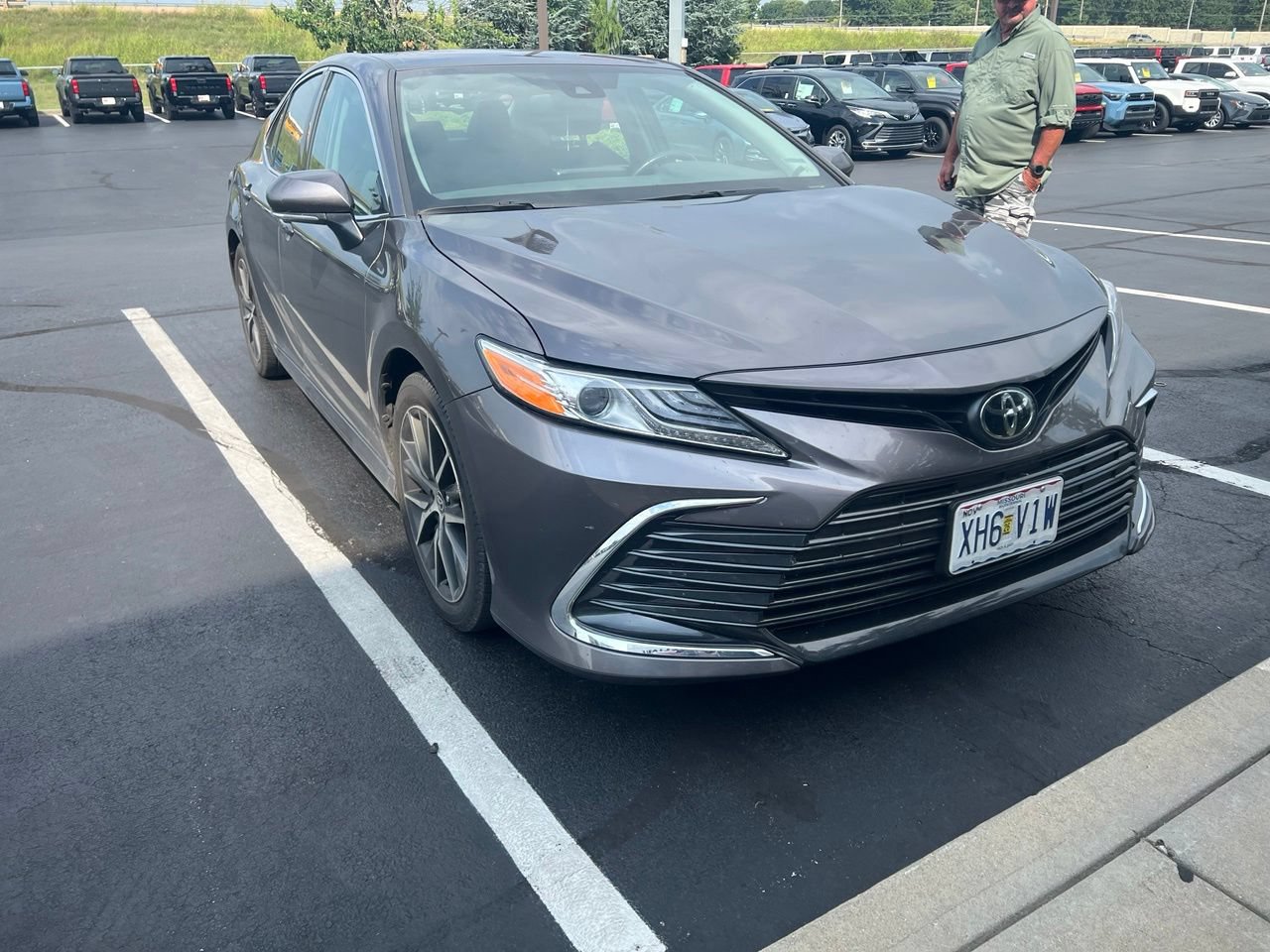 Used 2024 Toyota Camry XLE w/ Cold Weather Package FWD video 1