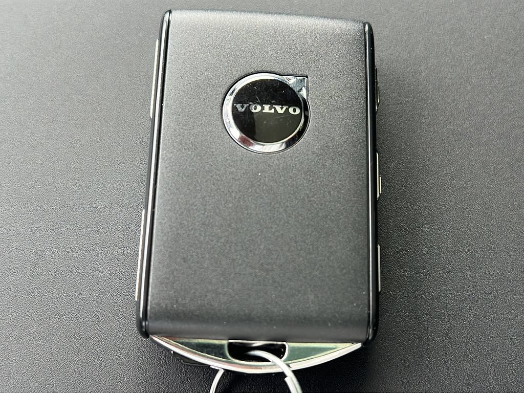 New 2026 Volvo XC60 B5 Plus AWD/4WD image 28