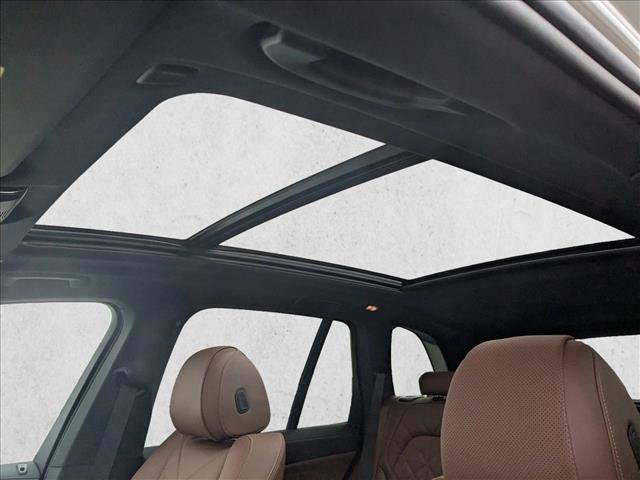 Used 2026 BMW X5 xDrive40i w/ Premium Package AWD/4WD image 17