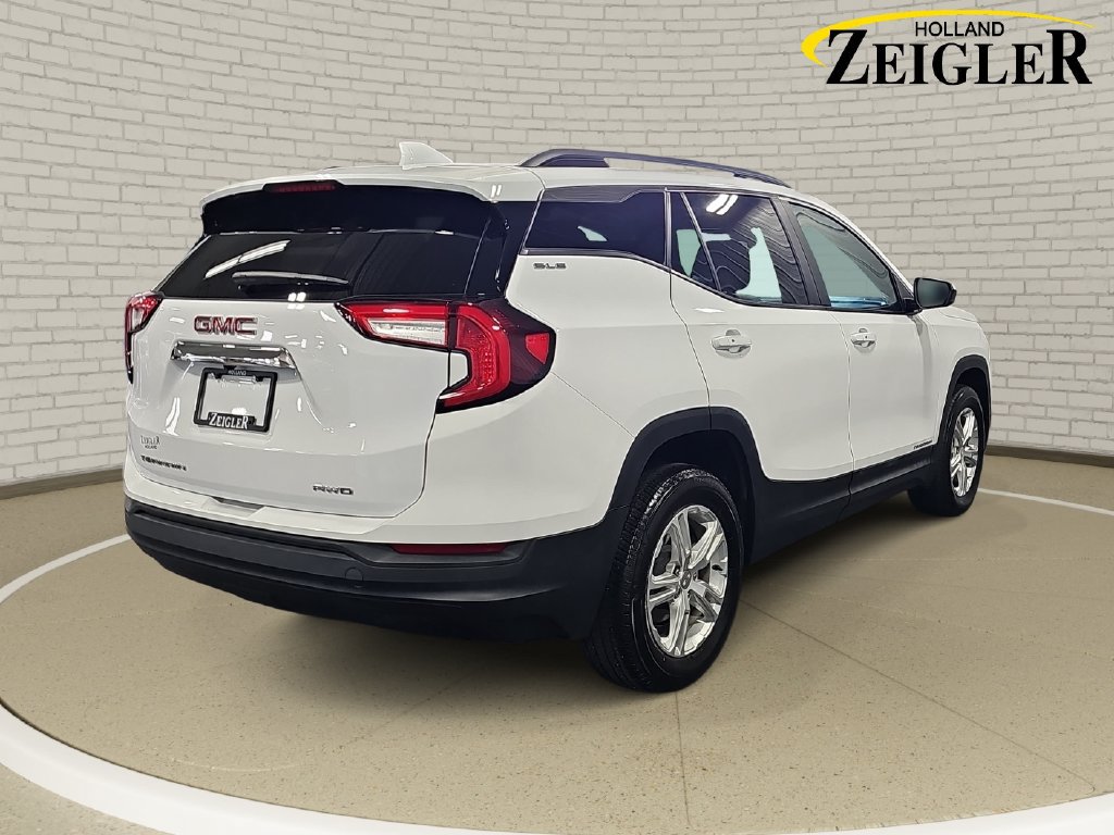 Used 2023 GMC Terrain SLE w/ Driver Convenience Package AWD/4WD image 5