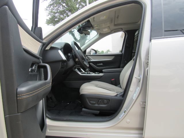 Used 2024 MAZDA CX-90 Plug-In Hybrid w/ Preferred AWD/4WD image 15