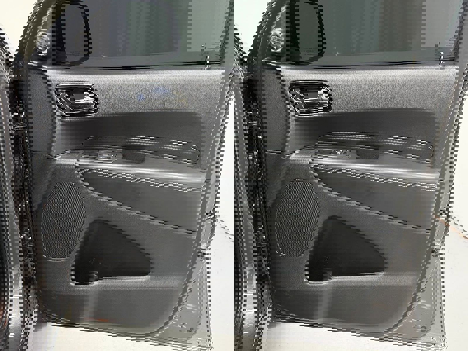 Used 2021 Dodge Durango SRT Hellcat w/ Black Package image 32