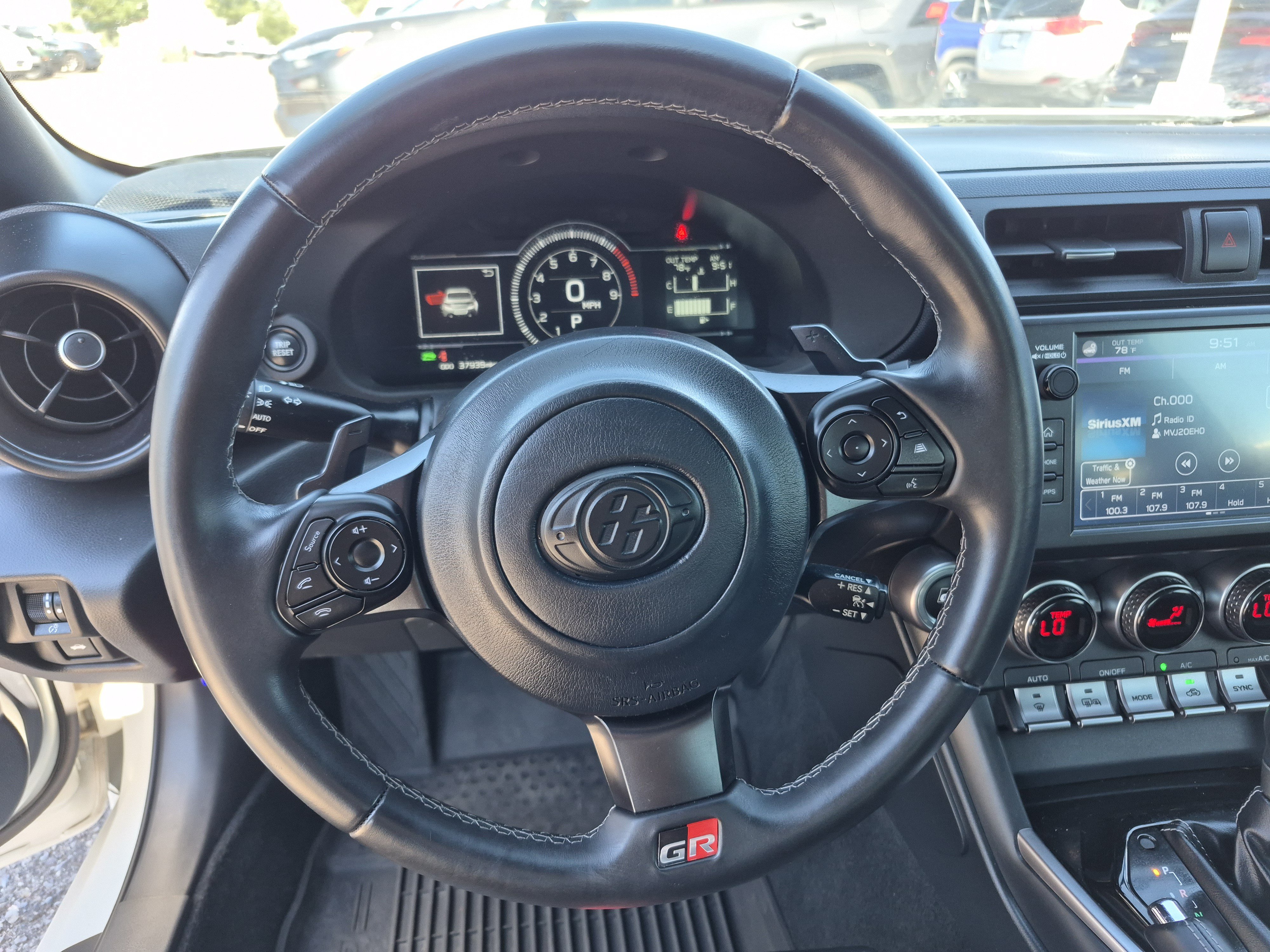 Used 2023 Toyota GR86 RWD image 9