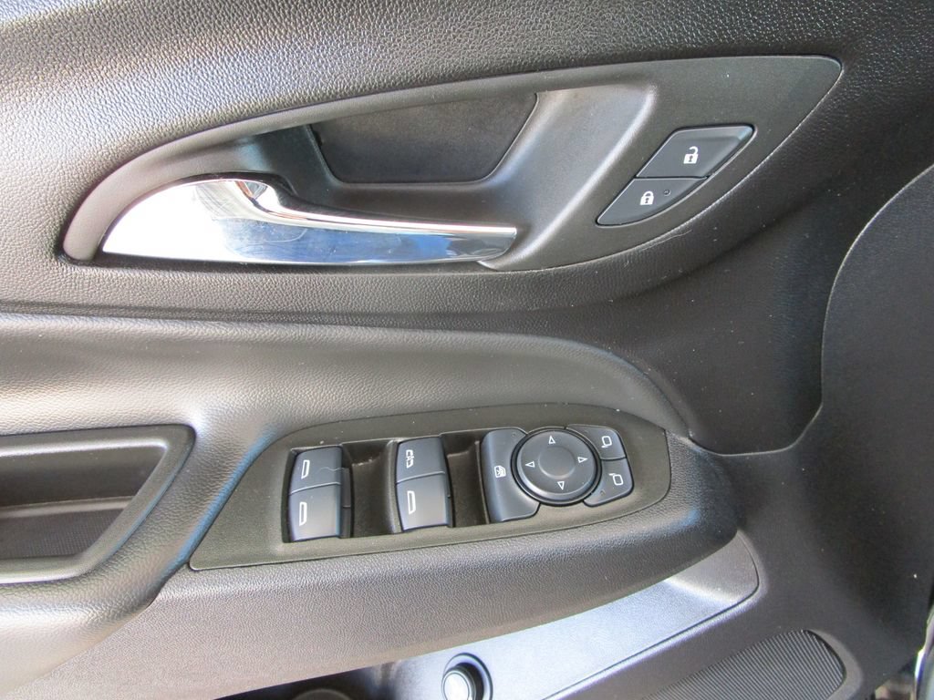 Used 2024 Chevrolet Equinox LT FWD image 31