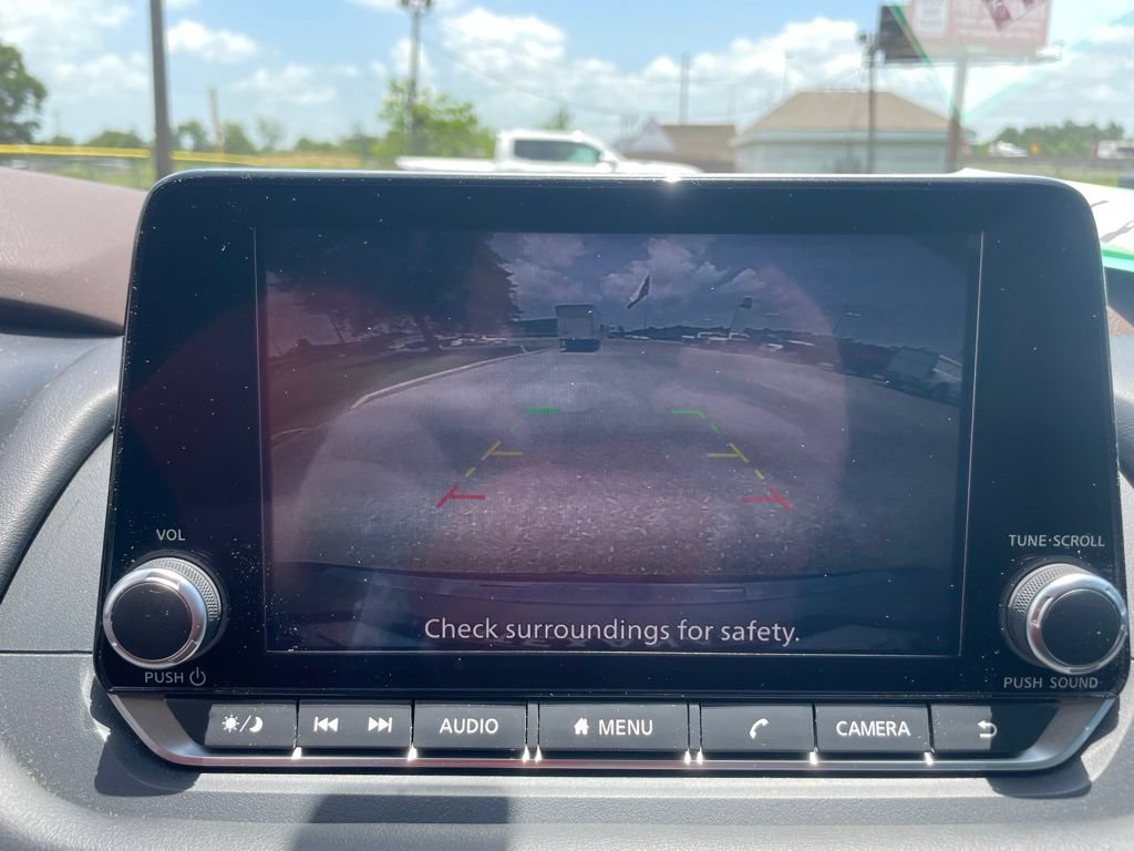 Used 2023 Nissan Rogue SV FWD image 23
