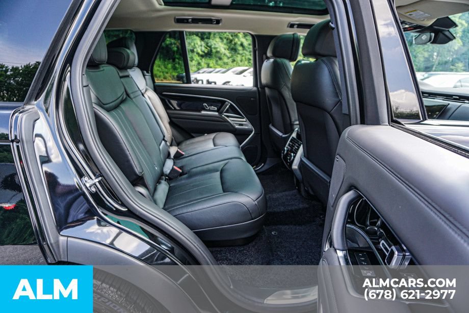 Used 2025 Land Rover Range Rover SE AWD/4WD image 22