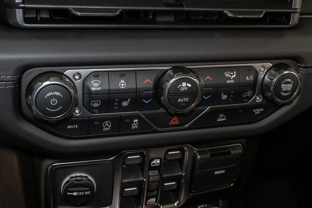 New 2026 Jeep Gladiator Mojave image 19