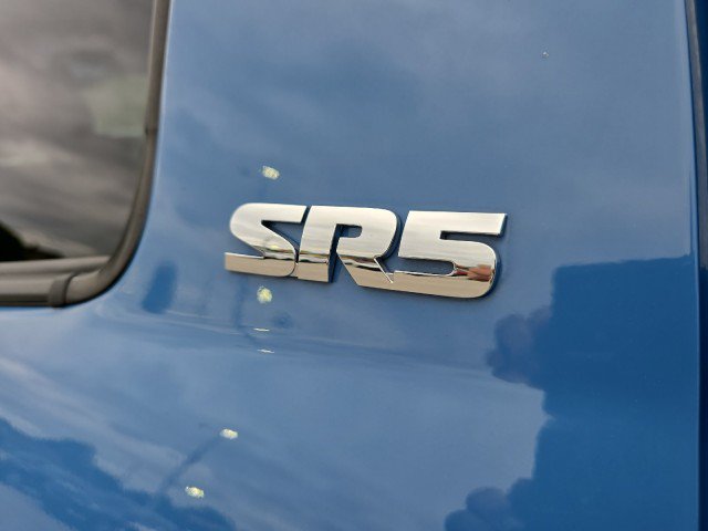 Used 2019 Toyota Tundra SR5 AWD/4WD image 14