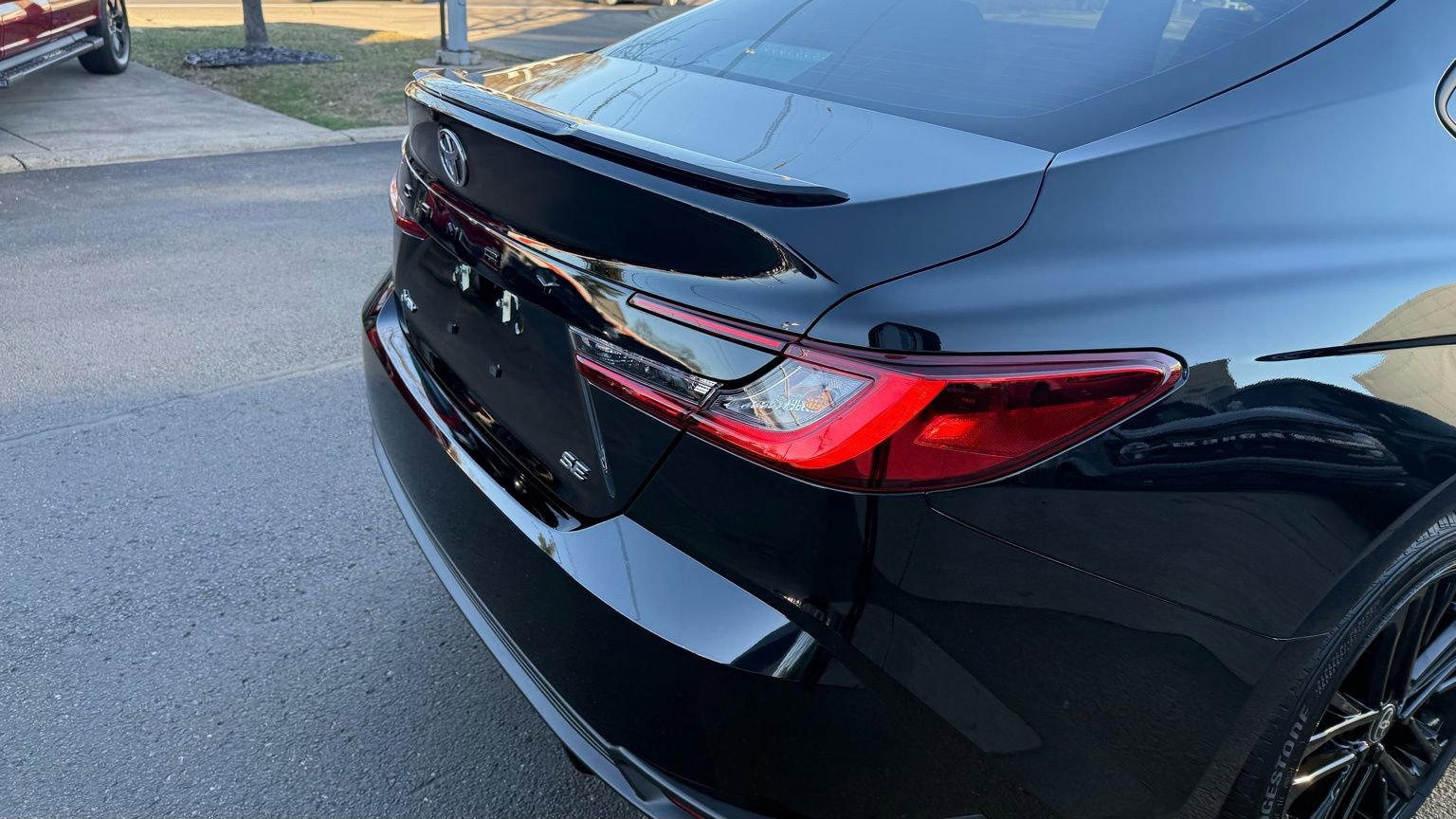 Used 2025 Toyota Camry SE image 9